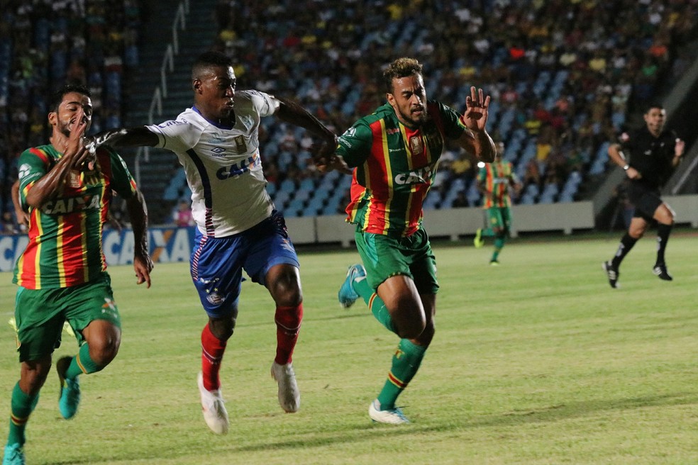 Sampaio Corrêa venceu o Bahia por 1 a 0 no jogo de ida (Foto: Lucas Almeida/Futura Press)