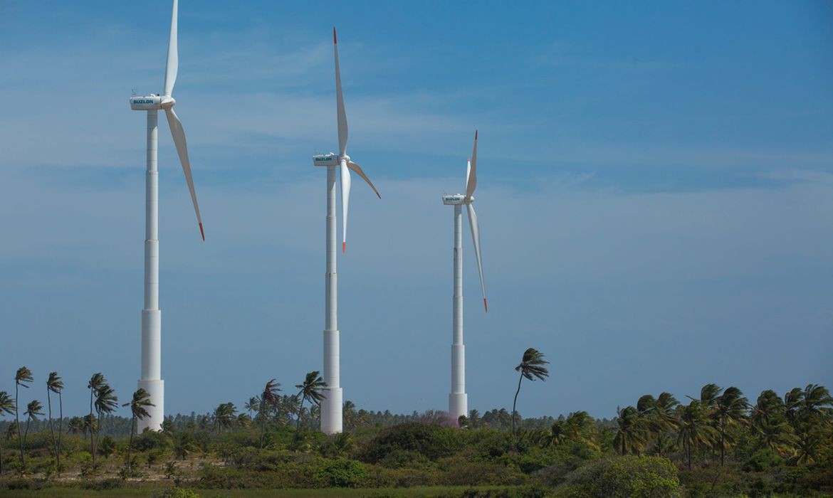 O projeto visa reduzir custos de produção e instalação e tornar a energia renovável mais barata (Foto: Divulgação/Ari Versiani/PAC)