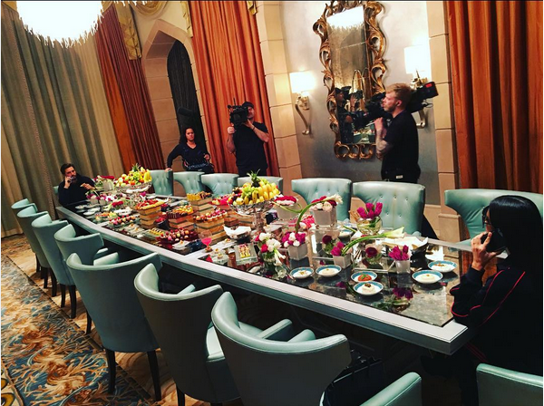 Kim Kardashian e Scott Disick em Dubai (Foto: Instagram)