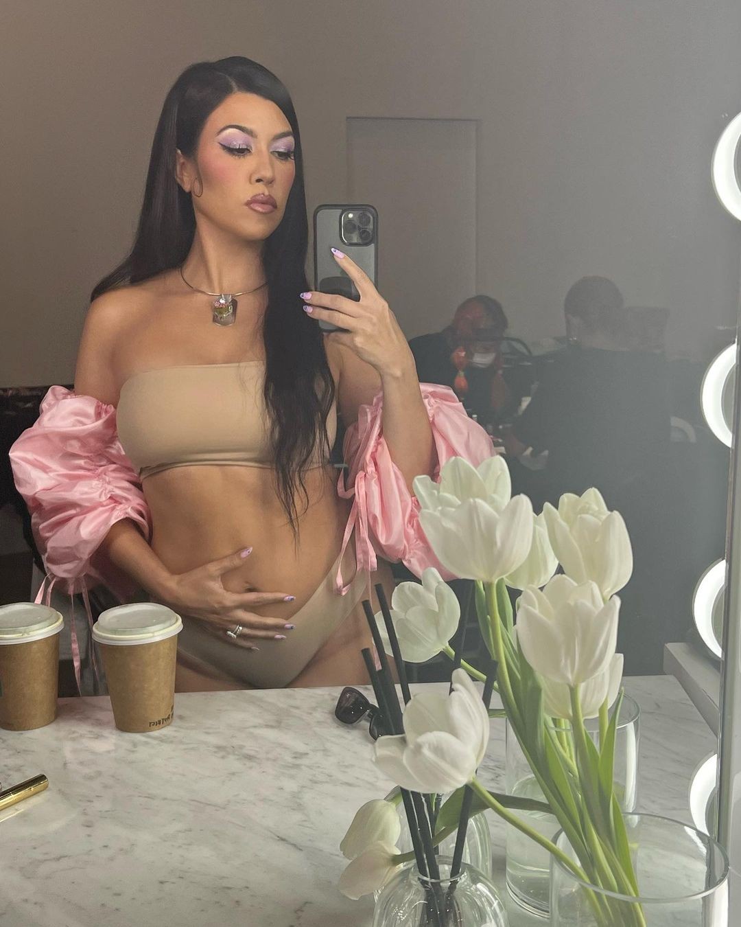 Kourtney Kardashian foi aclamada por exibir o corpo real nas redes (Foto: Reprodução/Instagram)