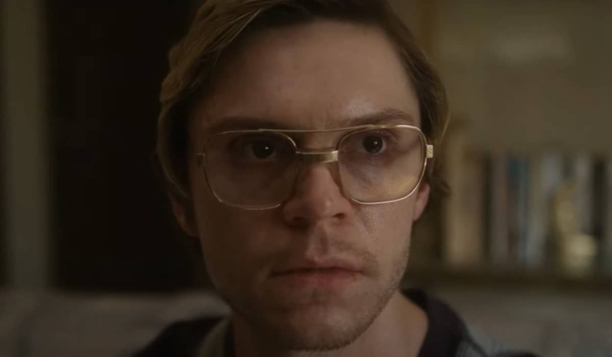 Agente Noturno é a maior estreia da Netflix desde Wandinha e Dahmer