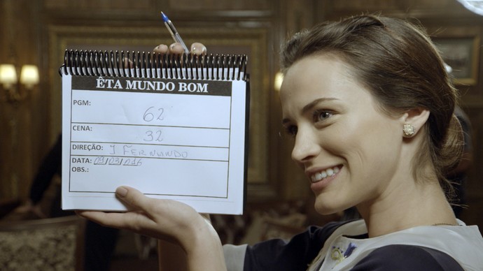 Bianca Bin dá início à gravação de uma cena de Êta Mundo Bom! (Foto: TV Globo)