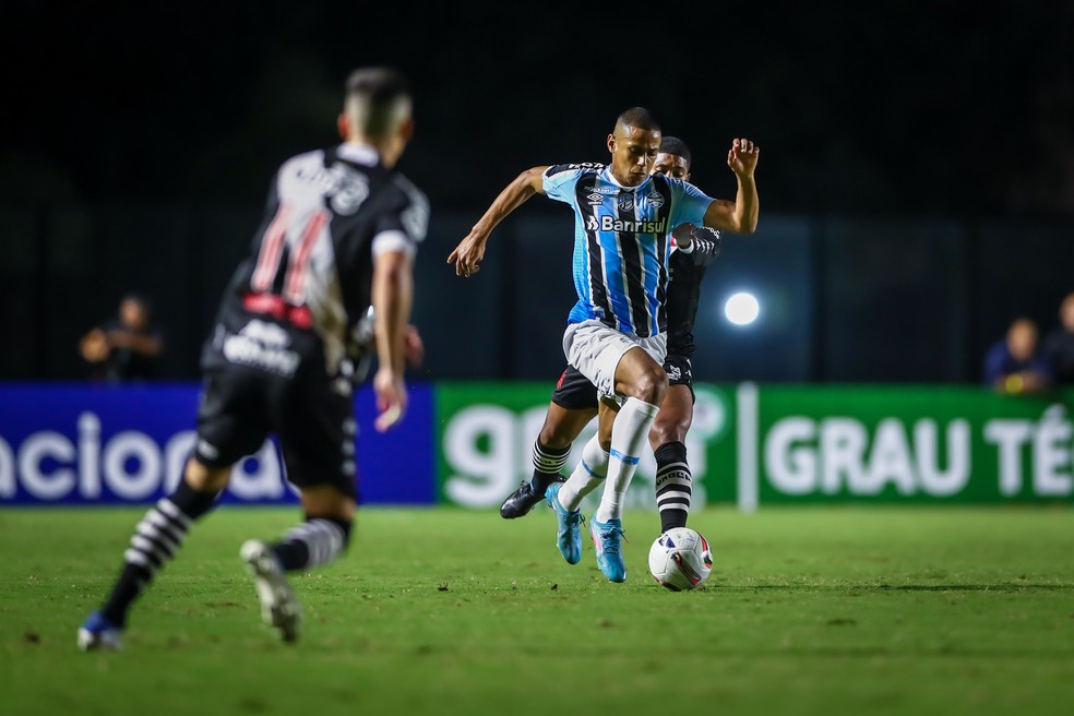 Bruno Alves no empate do Grêmio com o Vasco — Foto: Lucas Uebel/Grêmio