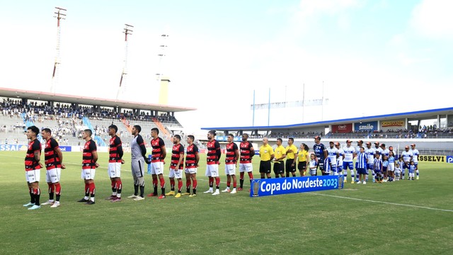CSA x Vitória, no Rei Pelé