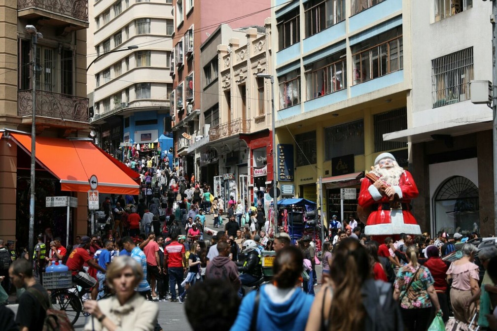 Vendas da Black Friday e do Natal devem ajudar a estimular o consumo no quarto trimestre  — Foto: Marcelo Brandt/G1