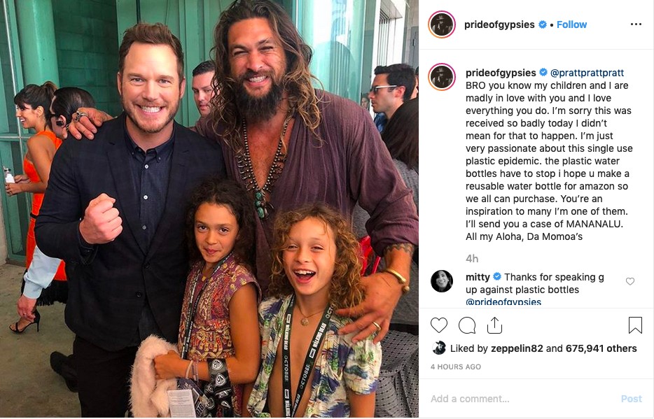 O pedido de desculpas público de Jason Momoa a Chris Pratt, com registro dos dois juntos na companhia dos filhos do astro de Aquaman (2018) (Foto: Instagram)