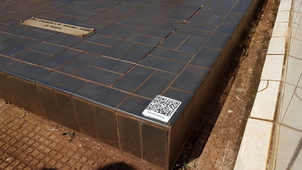 Famílias poderão ter uma página do túmulo no site da funerária e alimentá-la com fotos e homenagens — Foto: Luizinho Andretto/Divulgação