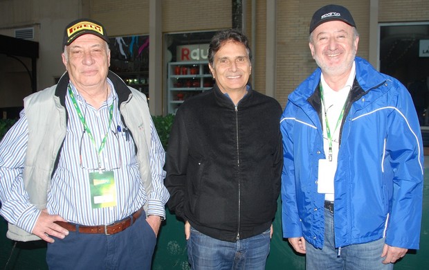 O tricampeão de Fórmula 1 Nelson Piquet e a dupla portuguesa nas Mil Milhas Históricas (Foto: Alexander Grünwald / GLOBOESPORTE.COM)