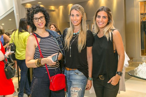 Carla D'Onofrio, Beatriz Gallota e Nathalia Freire    