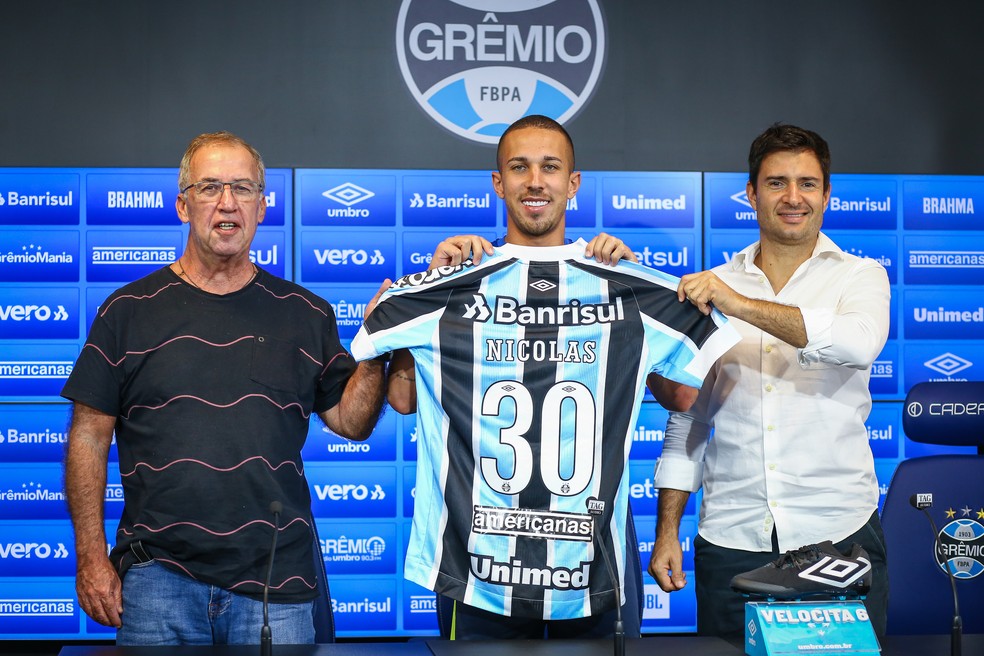 Lateral-esquerdo Nicolas usará camisa 30 no Grêmio — Foto: Lucas Uebel/Grêmio