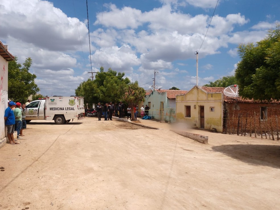 Jovem de 21 anos foi executados a tiros em Caraúbas, na região Oeste potiguar  — Foto: Flávio Soares/Inter TV Costa Branca