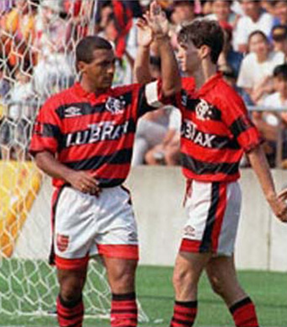 Sávio foi a dupla de ataque de Romário logo na chegada ao Flamengo. — Foto: GloboEsporte.com
