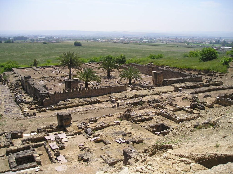 Os melhores artesãos da época e da região foram convocados a Medina Azahara — Foto: Wikimedia