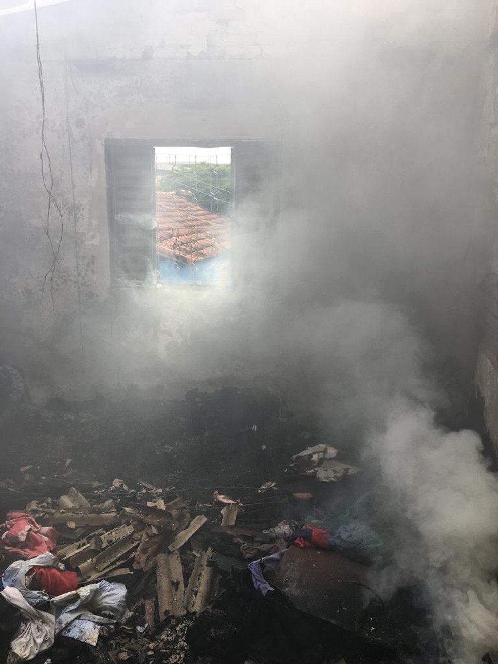 Homem teve 50% do corpo queimado — Foto: Divulgação/Corpo de Bombeiros