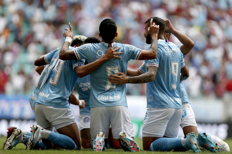 Jogadores do Bahia comemoram gol contra o Coritiba — Foto: Felipe Oliveira / EC Bahia