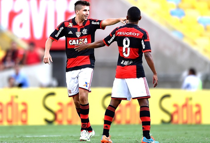 Mugni de saída: Flamengo libera meia para negociar com outros clubes