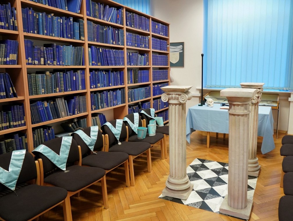 Arquivo histórico maçônico da universidade de Poznan, na Polônia — Foto: JANEK SKARZYNSKI / AFP