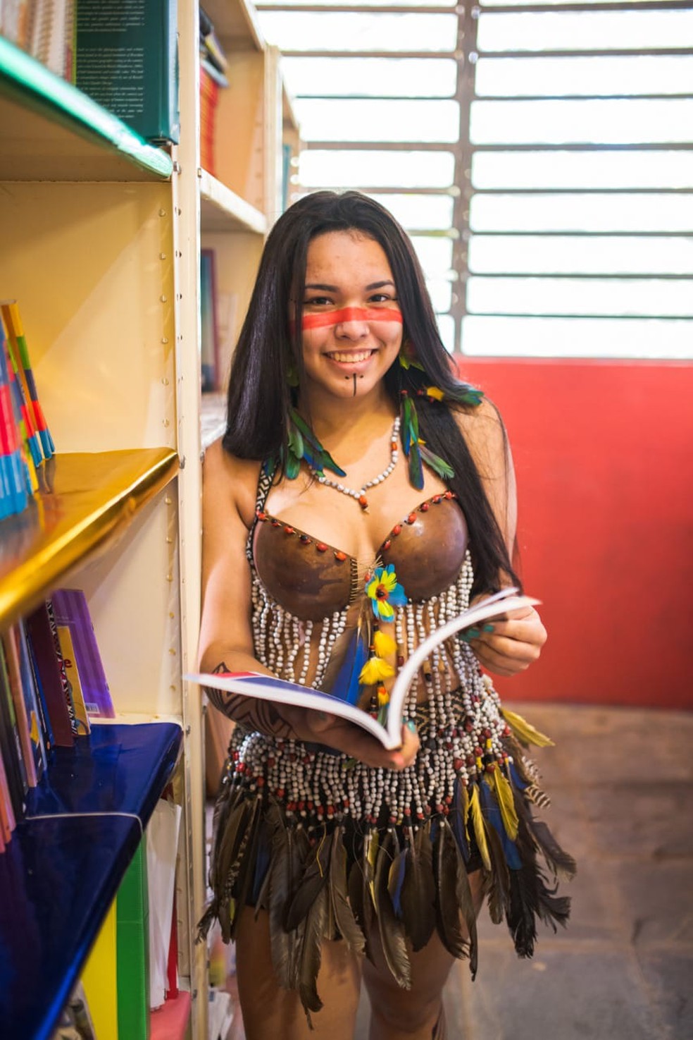 Nauany passou seis anos fazendo um trajeto de cerca de 2h para ir à escola — Foto: Unicef/BRZ/Fabio Hirata