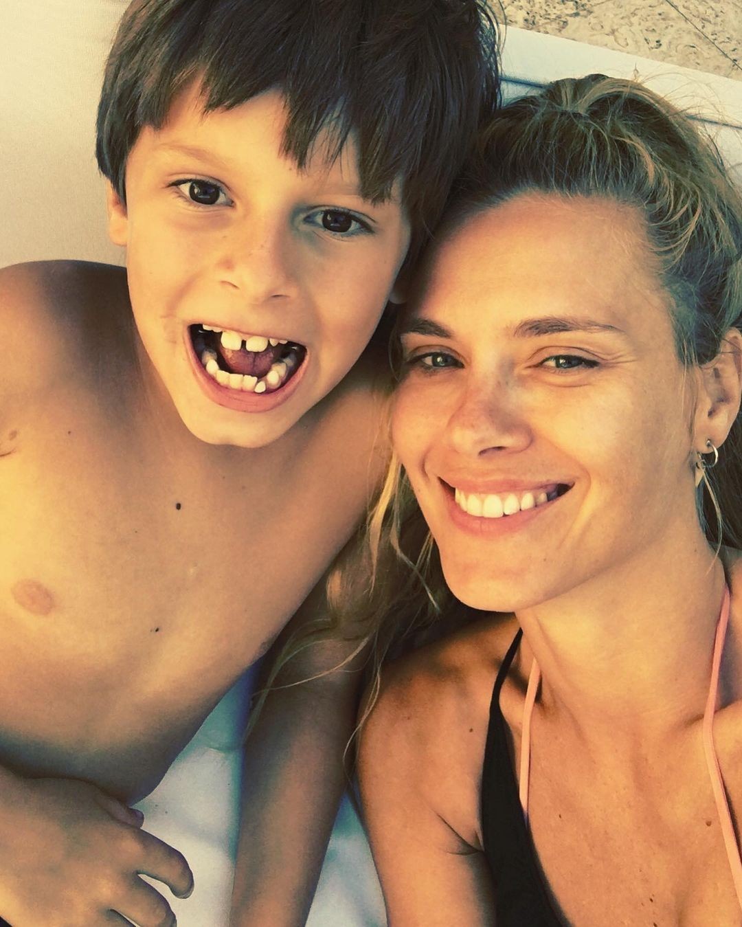 Carolina Dieckmann e o caçula José (Foto: Reprodução/Instagram)