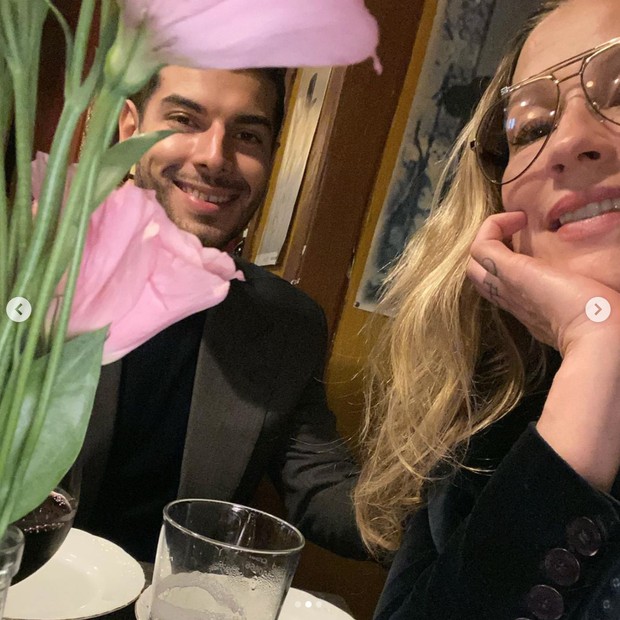 Luana Piovani tem noite feliz com o namorado (Foto: Reprodução/Instagram)