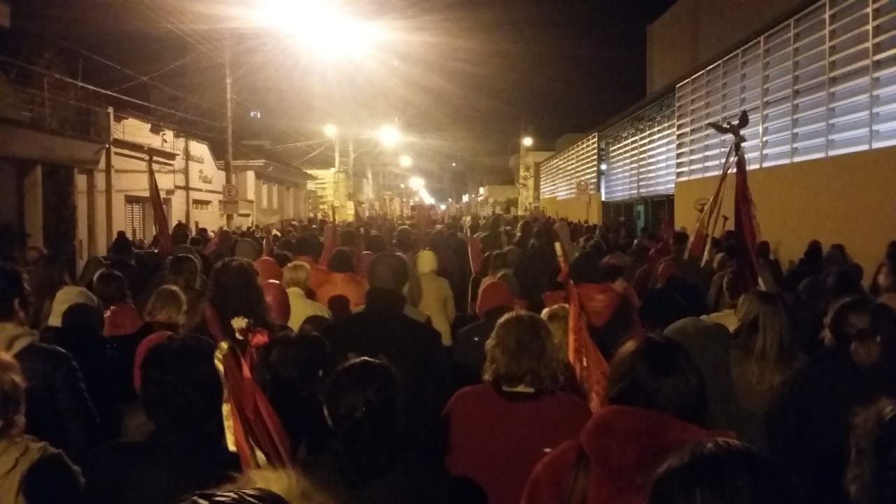 Alvorada da Festa do Divino Espírito Santo retoma cortejo pelas ruas do Centro de Mogi das Cruzes 
