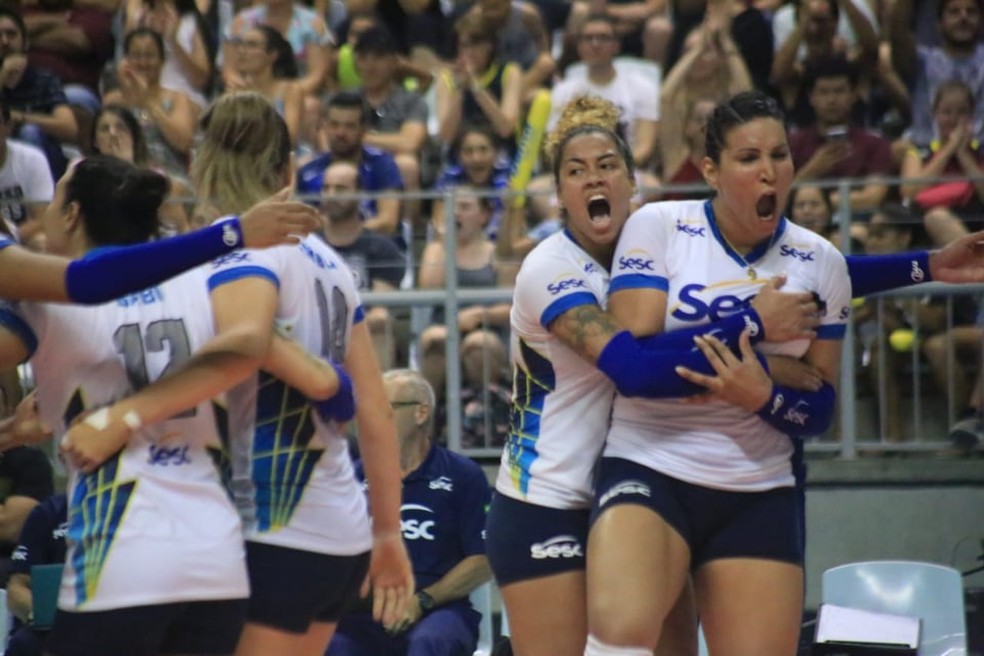 Tandara fez 40 pontos e acabou com o jogo — Foto: Gisa Alves