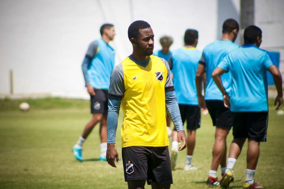 Com volta de João Paulo, ABC divulga relacionados para jogo contra o ...