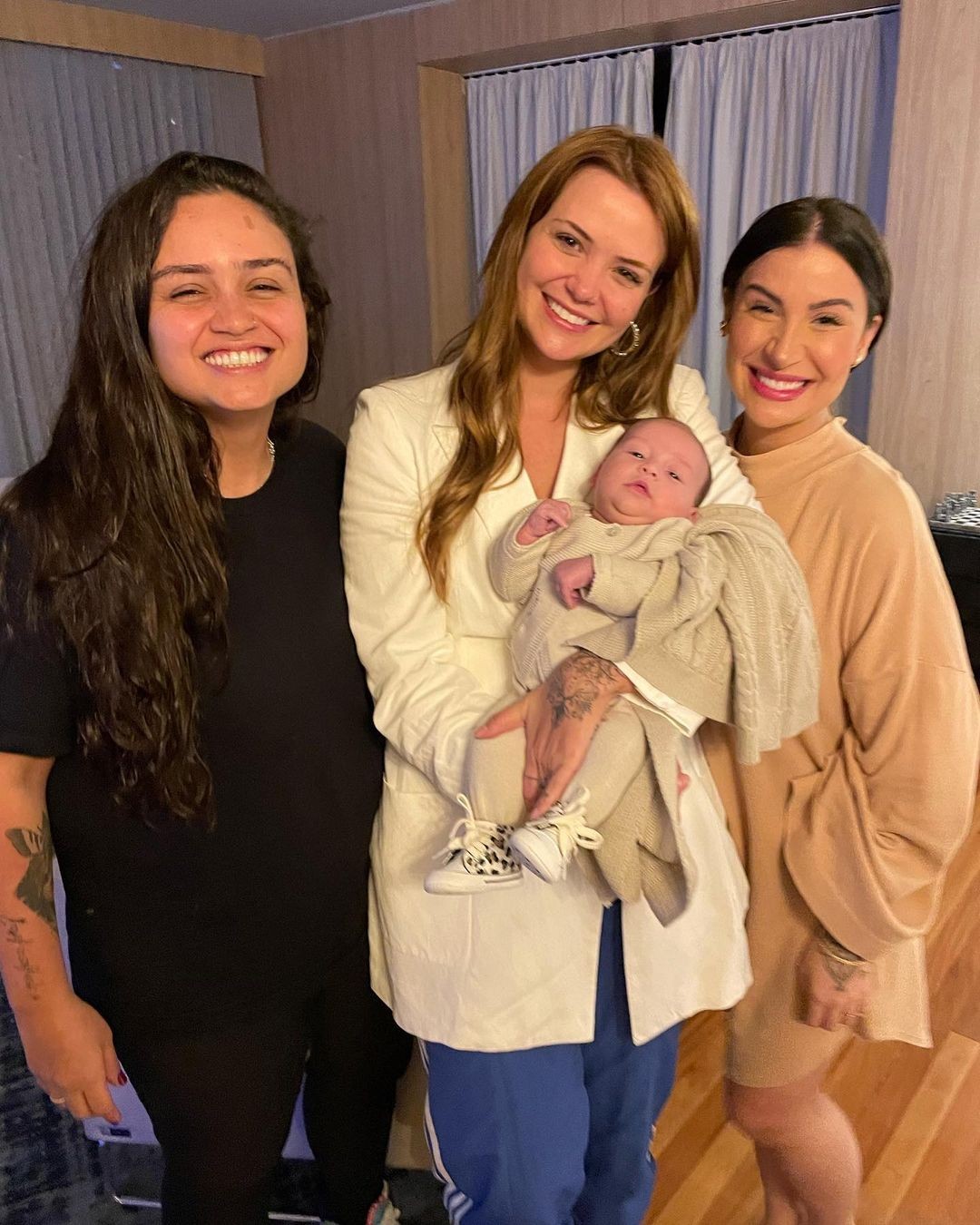 Marcela McGowan, Luiza, Cris e Bianca Andrade (Foto: Reprodução / Instagram)