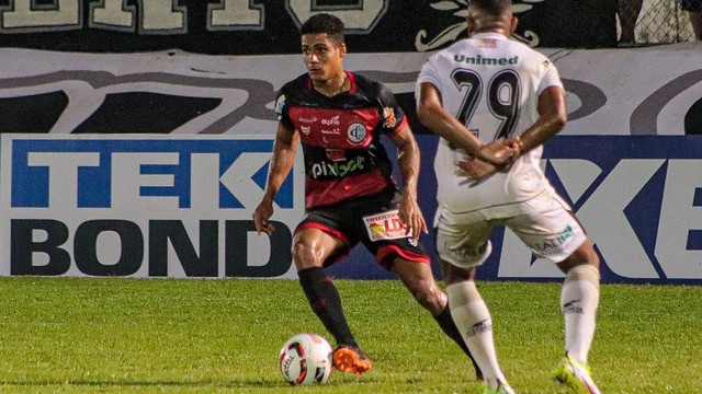 ABC e Campinense fizeram um primeiro tempo intenso no Frasqueirão