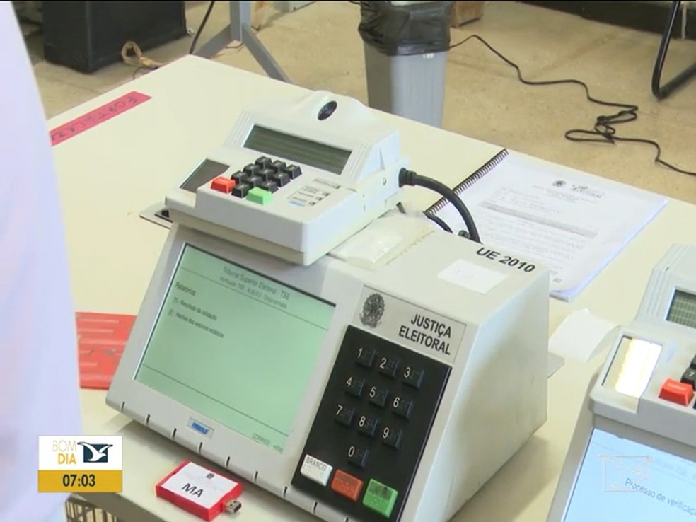 Começam a ser auditadas as urnas eletrônicas que serão usadas neste próximo domingo (2) nos colégios eleitorais do Sul do Maranhão — Foto: Reprodução/TV Mirante 