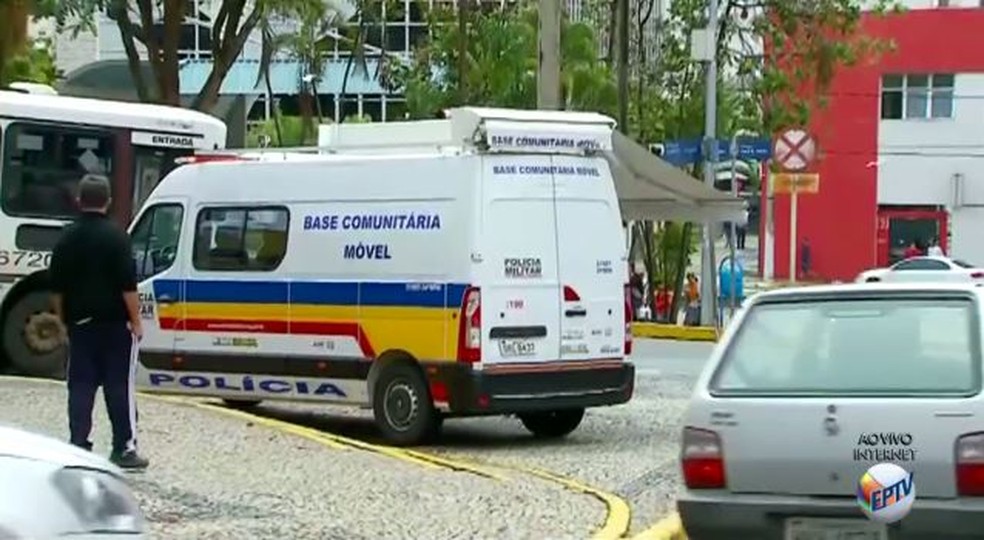 Homem é baleado na porta de agência bancária no Centro de ...