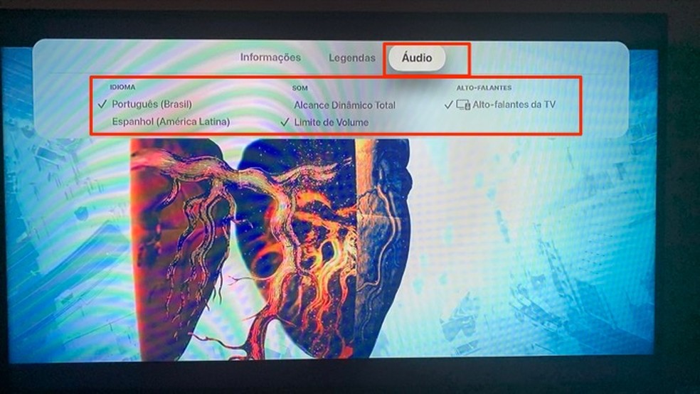 Ação mostra como escolher as opções de áudio do HBO Max na Apple TV — Foto: Reprodução/Marvin Costa