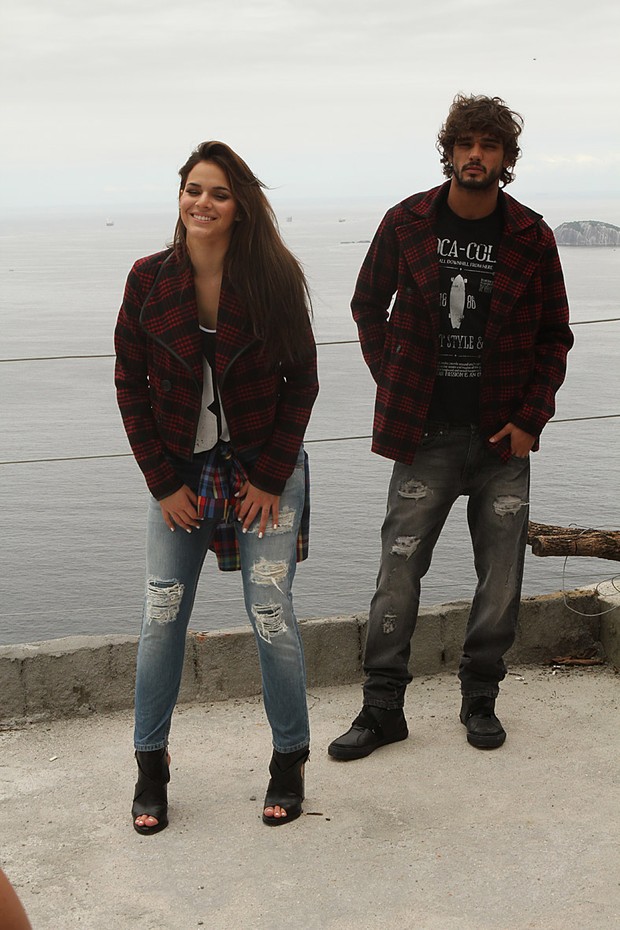 Bruna Marquezine e Marlon Teixeira (Foto: Murillo Tinoco / Divulgação) Bruna Marquezine e Marlon Teixeira (Foto: Murillo Tinoco / Divulgação)