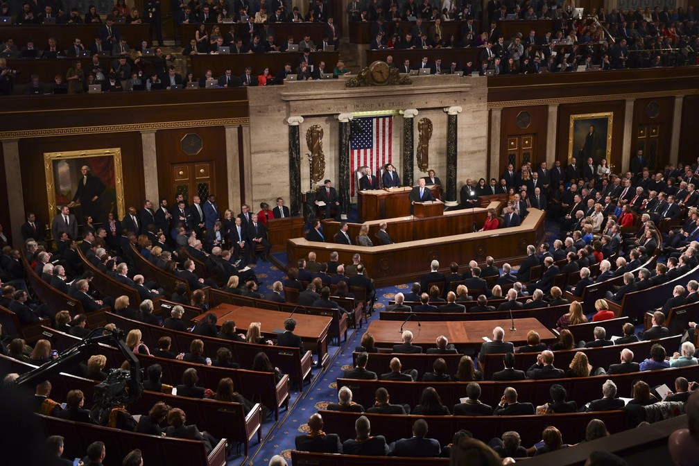 Donald Trump faz seu primeiro discurso do Estado da União na noite desta terça-feira (30) no Congresso americano (Foto: AP Photo/Susan Walsh)