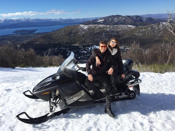 Camila Queiroz e Klebber Toledo juntos em Bariloche (Foto: Instagram)