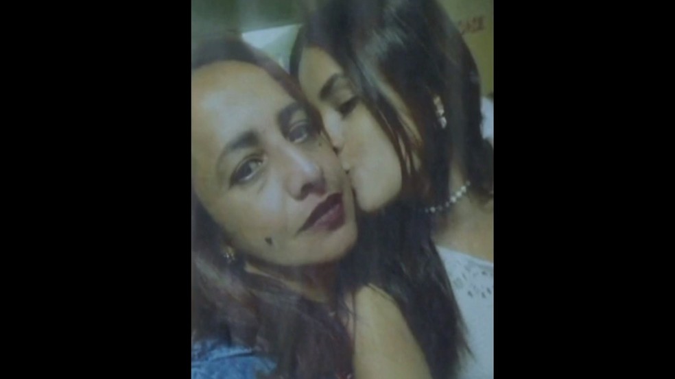 Elizete Valadares da Silva e a filha, Amanda Soares, foram vítimas de tentativa de feminicídio; crime ocorreu em Ceilândia (DF) — Foto: Reprodução/Redes sociais
