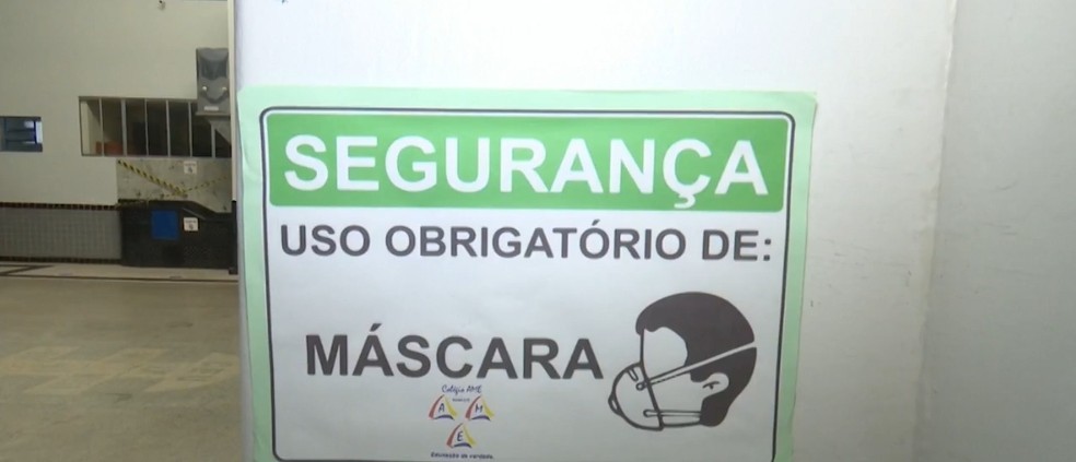 Após 8 meses suspensas, cerca de 16 escolas particulares retomam aulas presenciais no AC — Foto: Reprodução/Rede Amazônica Acre