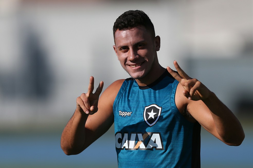 Artilheiro na base, atacante jogou só 12 min no profissional do Botafogo (Foto: Vitor Silva/SSPress/Botafogo)