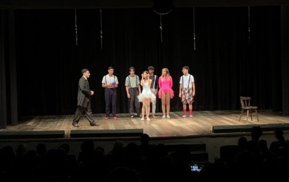 O Elite Rede de Ensino promove um festival de teatro estudantil com apresentações no Teatro Miguel Falabella, no NorteShopping