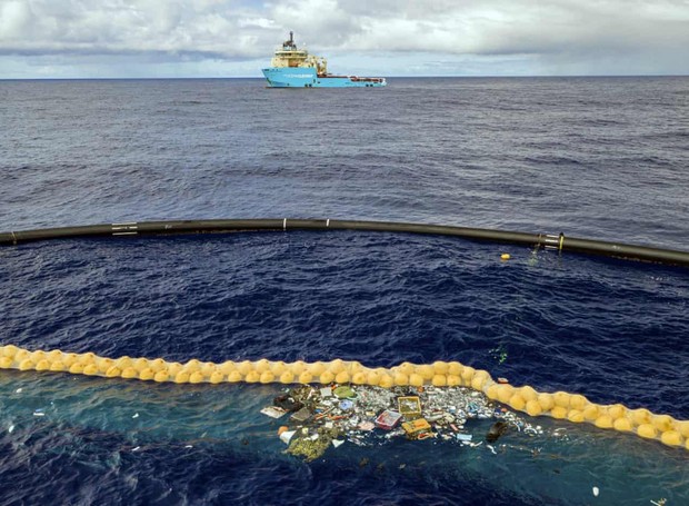 O objetivo desta primeira operação é coletar 15 mil toneladas de plástico por ano (Foto: The Ocean Cleanup/ Reprodução)