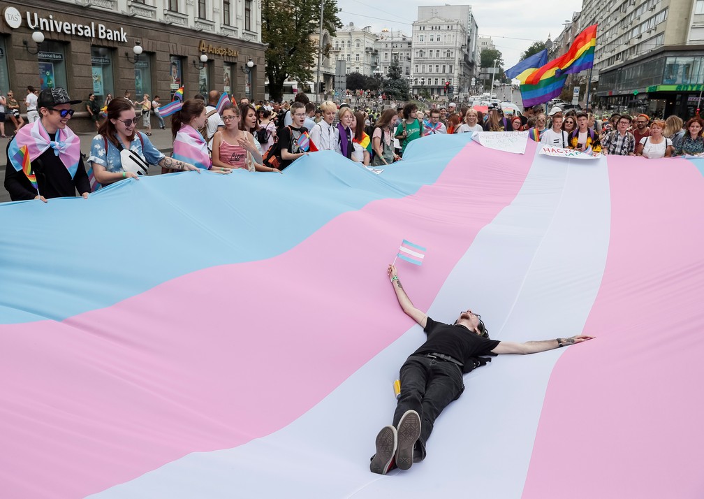 Parada do orgulho gay em Kiev, na Ucrânia — Foto: Gleb Garanich/Reuters