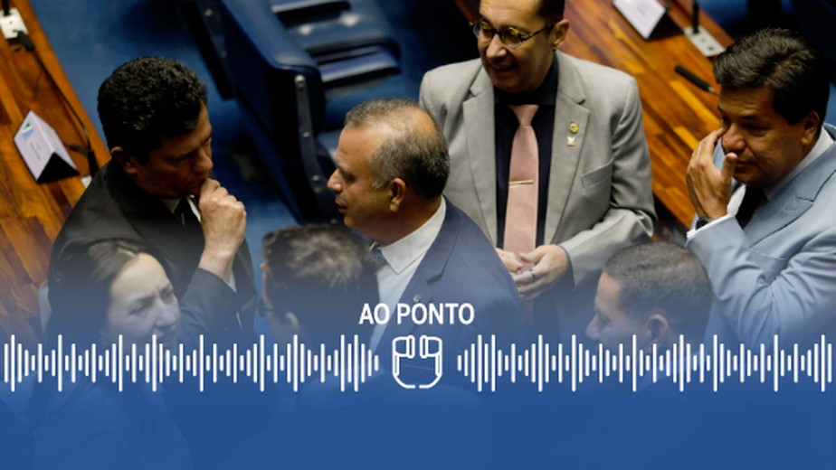 Parlamentares conversam no plenário do Senado após discurso do senador Sérgio Moro (União Brasil-PR)