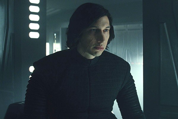 Adam Driver passou mal ao assistir cena de Star Wars: O Despertar