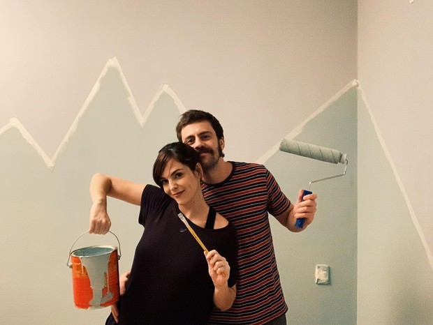 Títi Müller pinta o quarto do filho (Foto: Reprodução/Instagram)