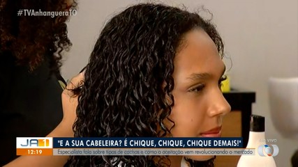 Especialista fala sobre tipos de cachos e como a aceitação vem revolucionando o mercado