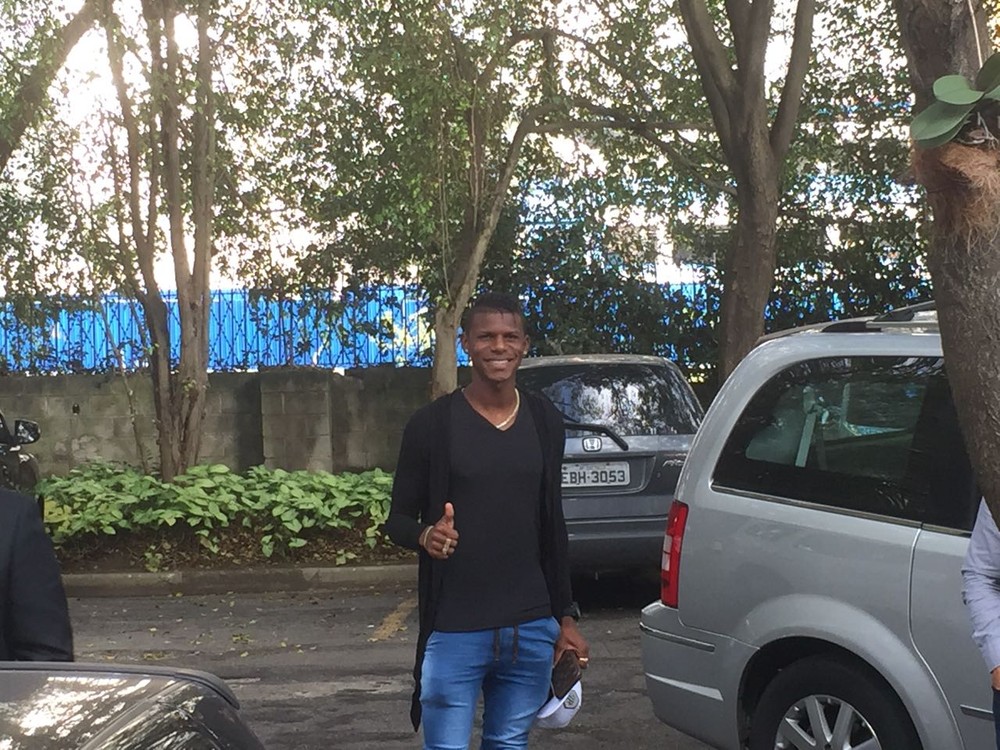 Arboleda diz gostar de dançar e tem Lugano como ídolo