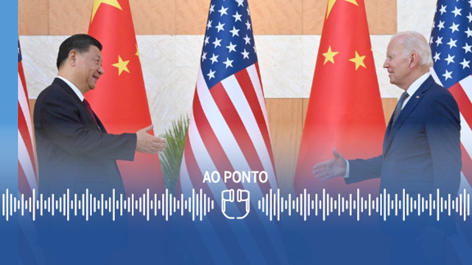 Presidentes da China, Xi Jinping (E) e dos EUA, Joe Biden, durante encontro em Nusa Dua (Indonésia), em reunião do G20