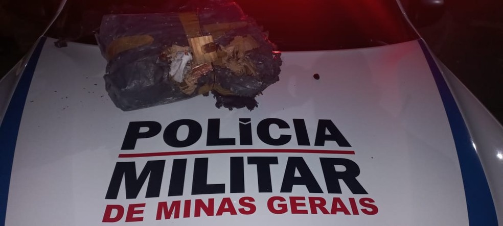 Item foi detonado pelo Bope em Divinópolis como se fosse um explosivo  — Foto: Polícia Militar/Divulgação 