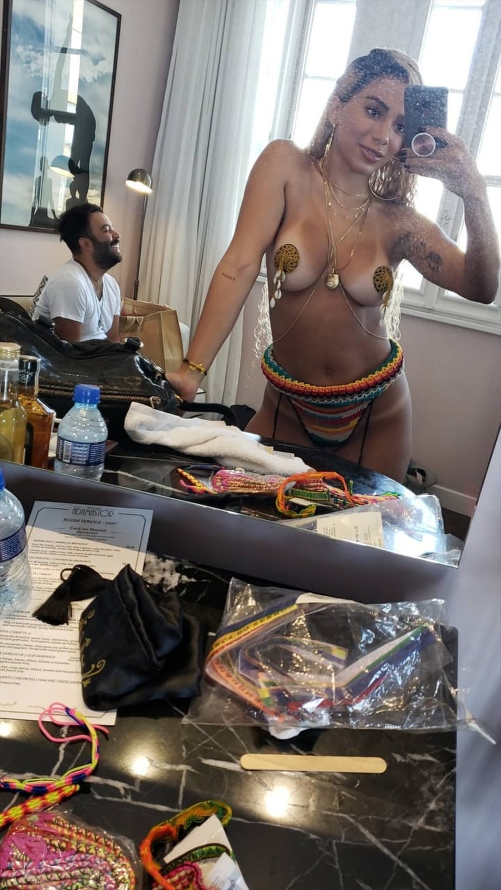 Anitta abusou da sensualidade em clipe em Salvador  — Foto: Reprodução/Instagram