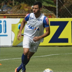 Livre na esquerda, Sánchez Miño não pensa em contratação de técnico